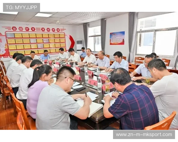 球员参与乡村足球振兴计划激活基层体育